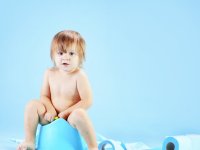 Причины появления зеленого поноса у ребенка